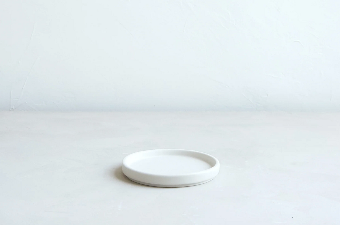 Ceramic Plate in Matte White