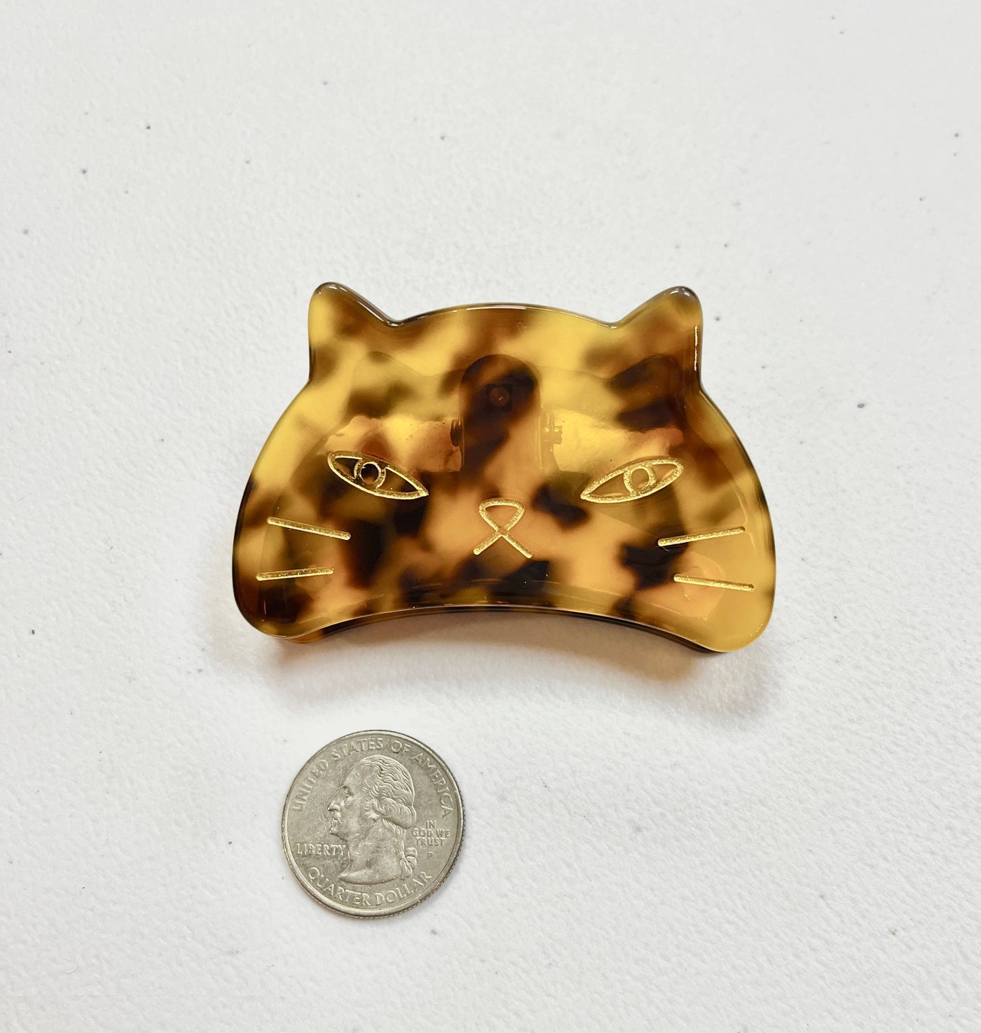 Large Etched Cat Jaw: IvoryPearl