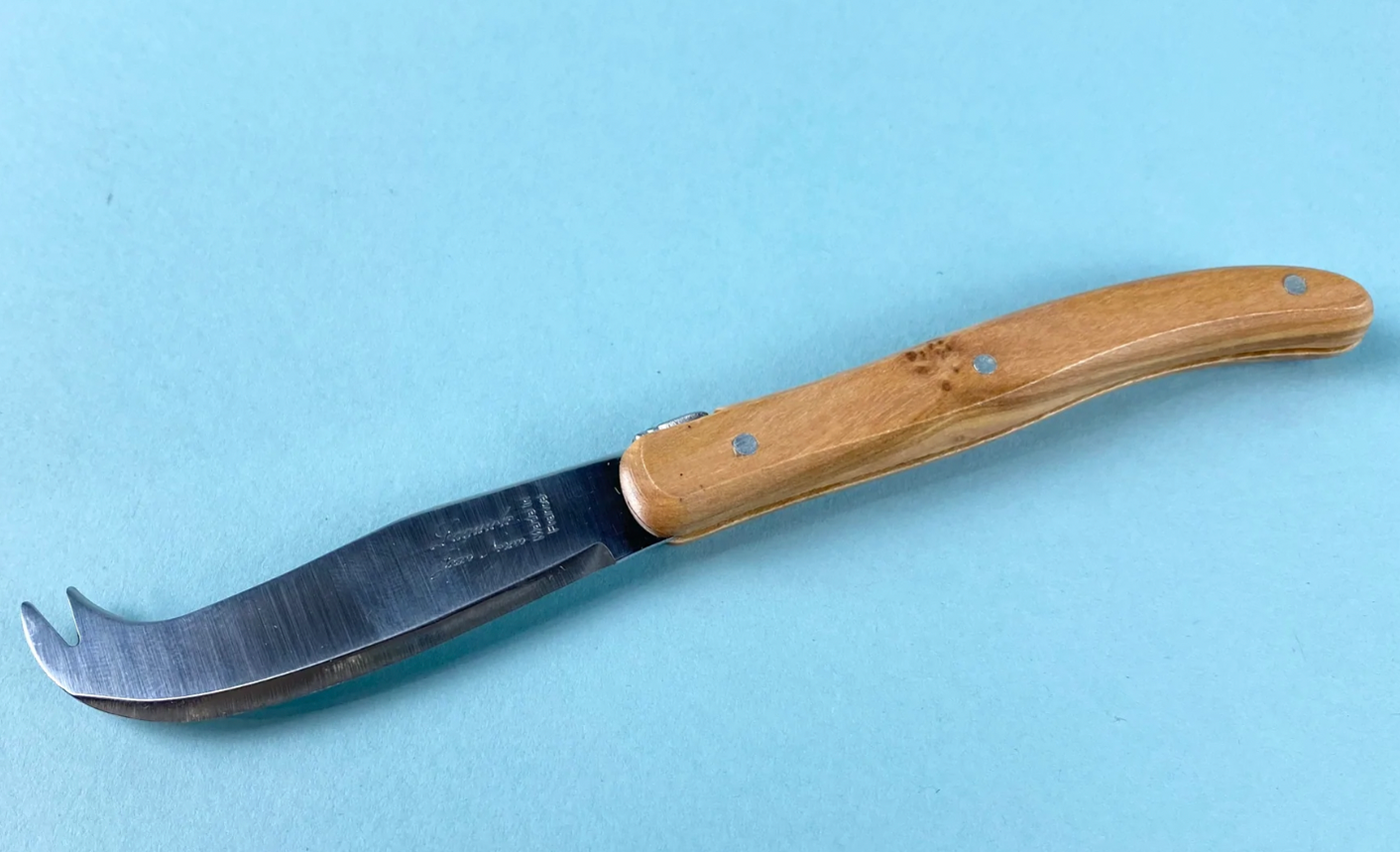 Laguiole Olive Wood Cheese Knife - The Grey Pearl